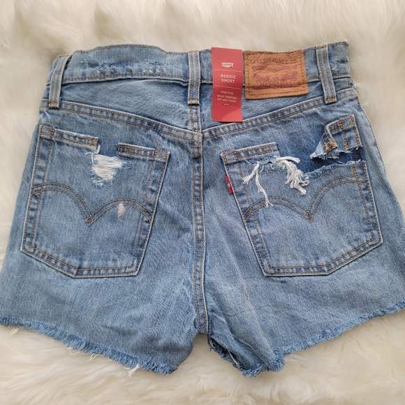 Levi's Wedgie Denim Shorts in Light Wash - Picture 2 of 4